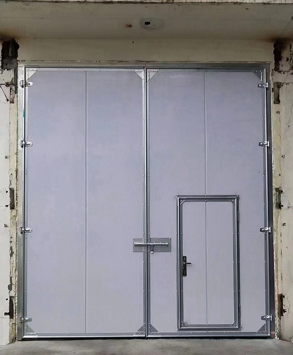 灵台工业平开门