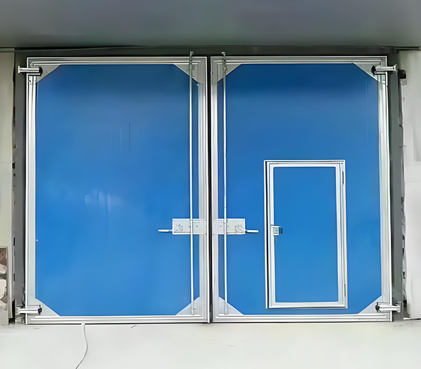 灵台工业平开门