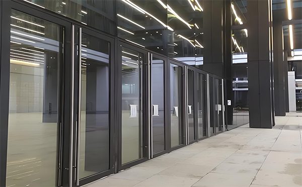 灵台玻璃地弹门