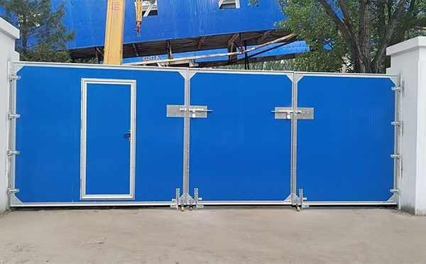 灵台工业平开门