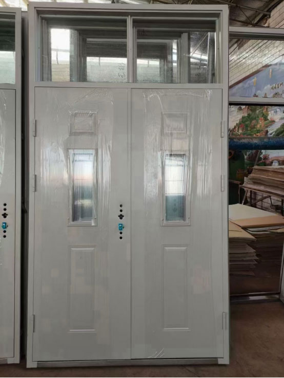 灵台学校教室门 灵台学校教室门