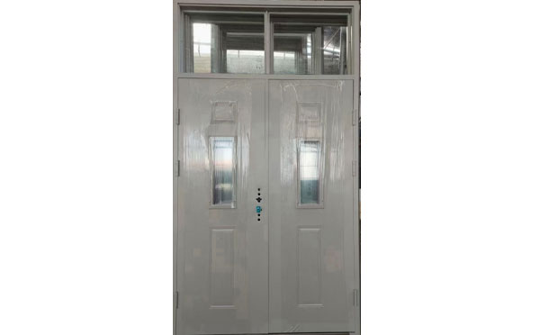 灵台学校教室门